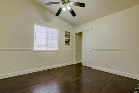 685 E I St, Benicia, CA 94510 photo 13