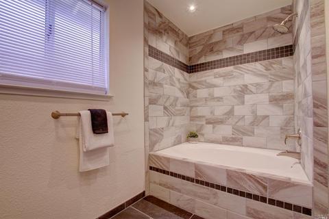 685 E I St, Benicia, CA 94510 photo 15