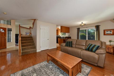 43 Anthony Ct, Windsor, CA 95492 photo 4