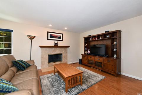 43 Anthony Ct, Windsor, CA 95492 photo 5