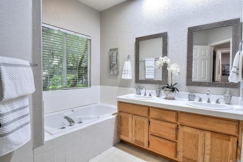1098 Elsbree Ln, Windsor, CA 95492 photo 17