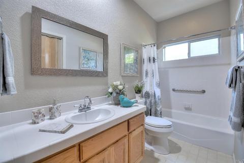 1098 Elsbree Ln, Windsor, CA 95492 photo 21