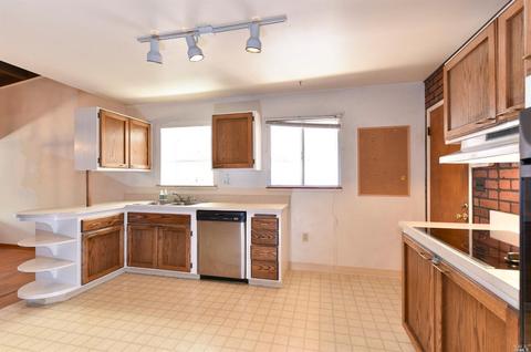 2387 Eva St, Napa, CA 94559 photo 7