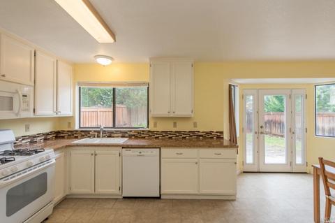 399 Pollard Way, Windsor, CA 95492 photo 5