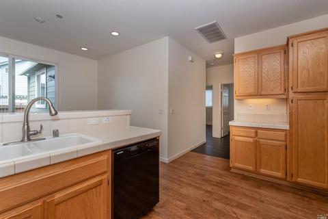 8085 Leno Dr, Windsor, CA 95492 photo 5