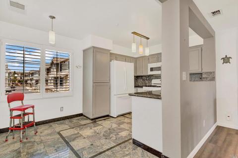 475 E 5th St, Benicia, CA 94510 photo 9
