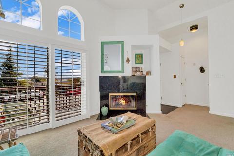 475 E 5th St, Benicia, CA 94510 photo 3