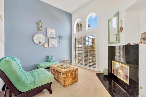 475 E 5th St, Benicia, CA 94510 photo 2