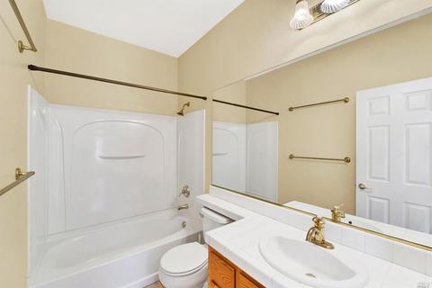 8008 Vertine Ct, Vallejo, CA 94591 photo 41