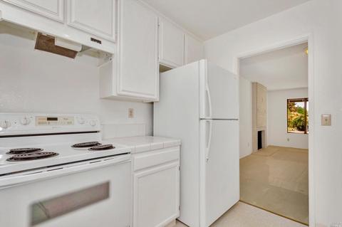 180 E Seaview Dr, Benicia, CA 94510 photo 11