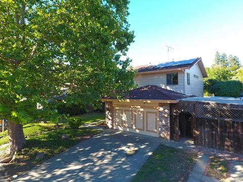 1010 N Lincoln St, Dixon, CA 95620 photo 1