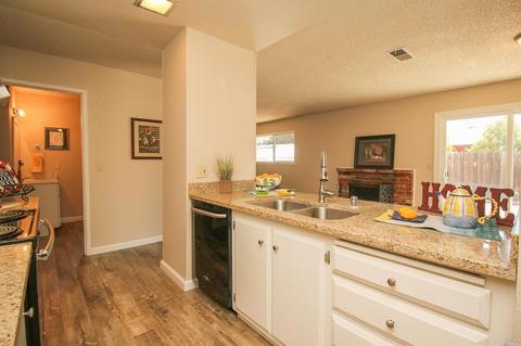 2060 Robin Dr, Fairfield, CA 94533 photo 17