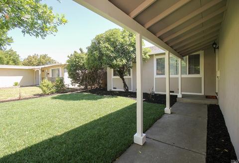 2060 Robin Dr, Fairfield, CA 94533 photo 4