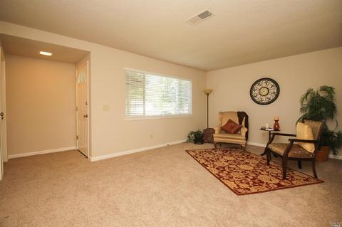 2060 Robin Dr, Fairfield, CA 94533 photo 9