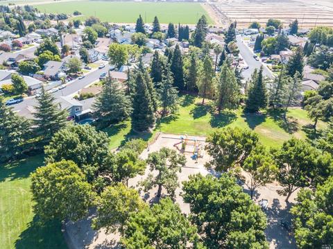 606 Hawk Dr, Vacaville, CA 95687 photo 27