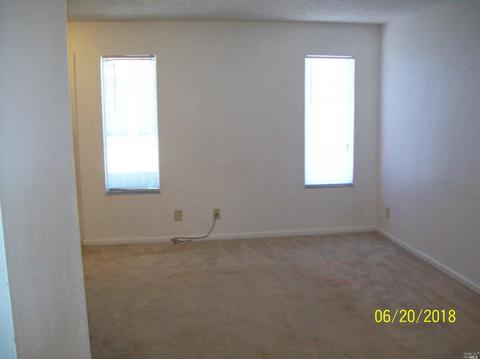 174 Del Sur Ct, Fairfield, CA 94533 photo 6