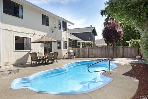 504 Gertrude Dr, Windsor, CA 95492 photo 5
