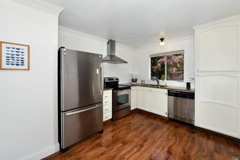27 Front St #E, Healdsburg, CA 95448 photo 4