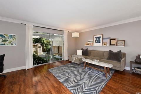 27 Front St #E, Healdsburg, CA 95448 photo 2