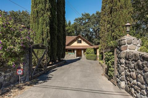 17575 Carriger Rd, Sonoma, CA 95476 photo 2