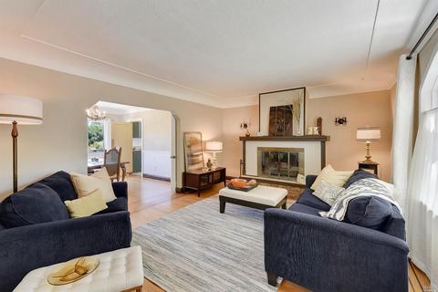 184 Mountain View Ave, Vallejo, CA 94590 photo 6