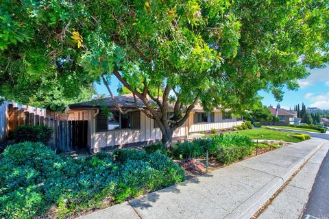 2970 Burbank Dr, Fairfield, CA 94534 photo 4