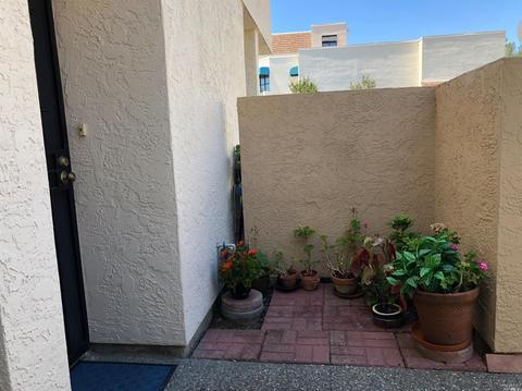 143 Nantucket Ln, Vallejo, CA 94590 photo 3