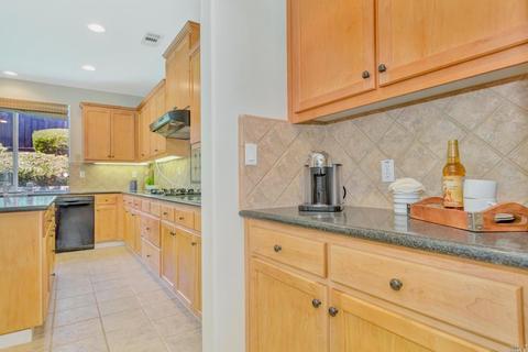 384 Wool Ct, Benicia, CA 94510 photo 8