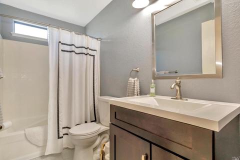 300 Yachtsman Dr, Vallejo, CA 94591 photo 27