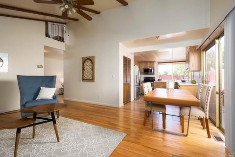 1613 E Madison St, Petaluma, CA 94954 photo 3