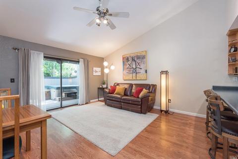 77 Creek Ct, Cotati, CA 94931 photo 3