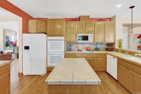 575 Ruby Dr, Vacaville, CA 95687 photo 14