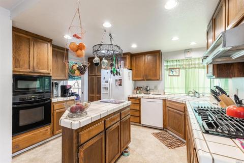 8605 Lasker Ln, Cotati, CA 94931 photo 7
