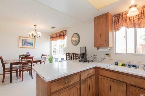 2909 Marigold Dr, Fairfield, CA 94533 photo 8