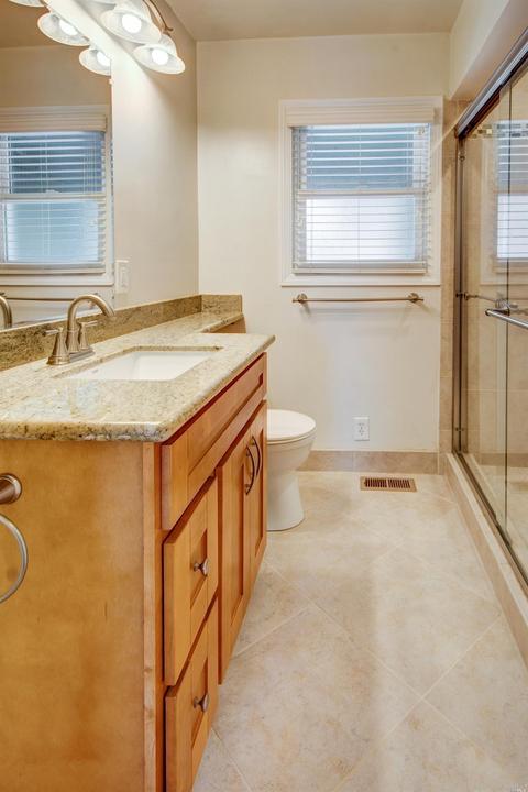 913 Hargus Ave, Vallejo, CA 94591 photo 16