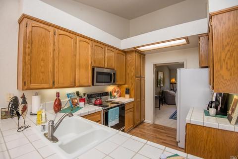 110 Nottingham Way, Windsor, CA 95492 photo 14