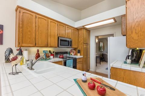 110 Nottingham Way, Windsor, CA 95492 photo 13