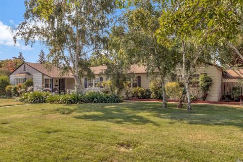 629 W B St, Dixon, CA 95620 photo 2