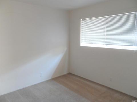 2233 Cambridge Dr, Fairfield, CA 94533 photo 17