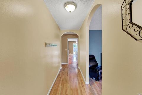 2312 Flicker Ln, Fairfield, CA 94533 photo 4