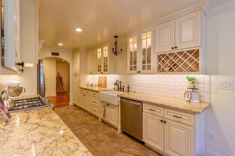323 Oak Knoll Rd, Ukiah, CA 95482 photo 6