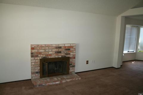 101 Thresher Dr, Vallejo, CA 94591 photo 4