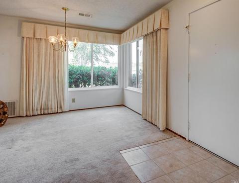 106 Jennifer Ct, Vallejo, CA 94591 photo 4