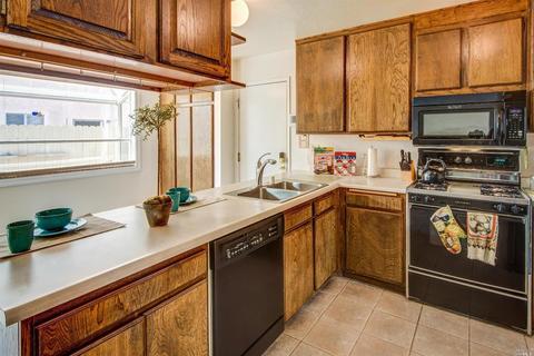 106 Jennifer Ct, Vallejo, CA 94591 photo 12