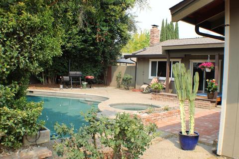 1125 Mulberry Ln, Dixon, CA 95620 photo 3