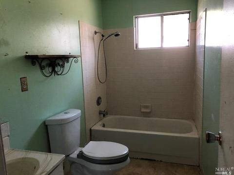 521 E I St, Benicia, CA 94510 photo 18