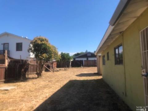 521 E I St, Benicia, CA 94510 photo 2
