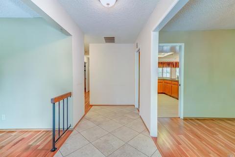 133 Lancaster Way, Vallejo, CA 94591 photo 4
