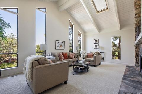 7 Burning Tree Dr, Novato, CA 94949 photo 3