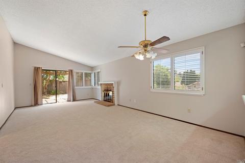 120 Thresher Dr, Vallejo, CA 94591 photo 4
